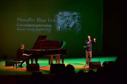 Bursa Festivali, edebiyat ve müziği aynı sahnede buluşturdu