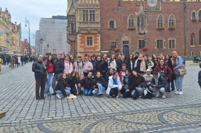 Bursa Nilüferli kız çocukları Polonya’da farklı kültürlerle buluştu