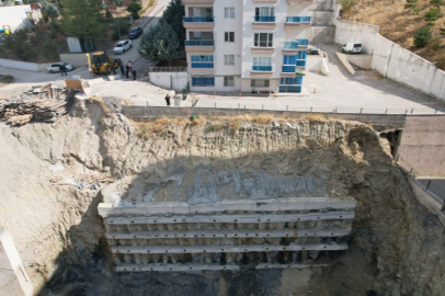 Ankara'da toprak kayması: 17 katlı bina boşaltıldı