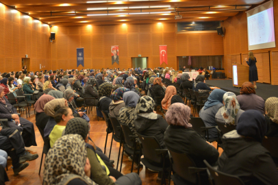 Bursa'da erken teşhisin önemine dikkat çekildi