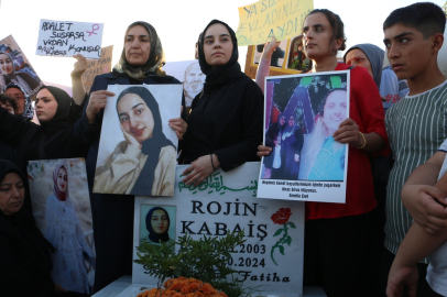 Rojin Kabaiş mezarı başında anıldı