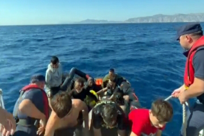 Yunanistan’ın geri ittiği 5’i çocuk 22 düzensiz göçmen kurtarıldı