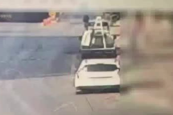 Antalya'da cinayet gibi kaza kamerada: Motosiklete çarpıp olay yerinden kaçtı