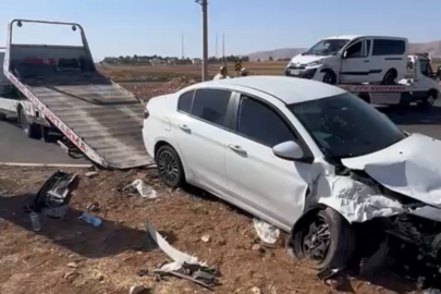 Mardin'de otomobil ile hafif ticari araç çarpıştı: 4 yaralı