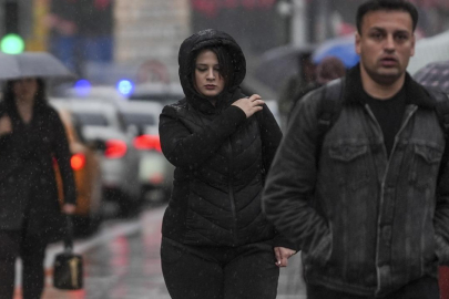 Meteoroloji'den Bursa'ya hafta sonu uyarısı! Sağanak etkisini gösteriyor... (18 Ekim 2025 Hava Durumu)