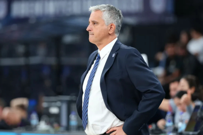 Anadolu Efes'ten 101 sayı geldi: Karşıyaka yine kaybetti!