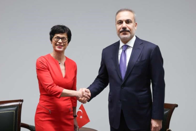 Bakan Fidan, AB Komiseri Kos ile görüştü