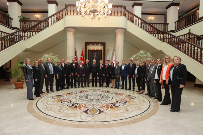 Bursa Valisi Erol Ayyıldız, muhtarları ağırladı