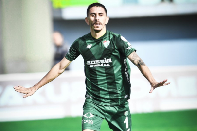 Bursaspor’un golcüsünden mütevazı açıklama!