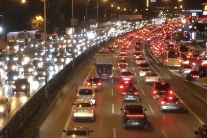 İlk iş günü İstanbul kilitlendi: Haritalar yüzde 80 dedi
