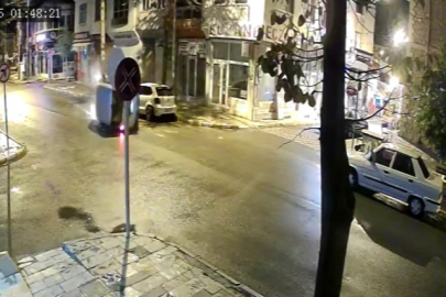 Isparta'da devrilen araçtaki 8 aylık bebek camdan, baba ise aracın bagajından çıkartılarak kurtarıldı