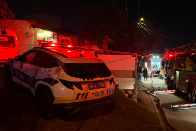 İstanbul Başakşehir’de 3 katlı binada yangın paniği