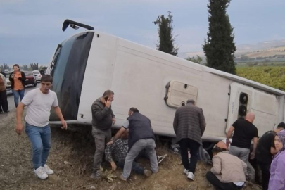 Tur otobüsü devrildi! Ölü ve çok sayıda yaralı var...