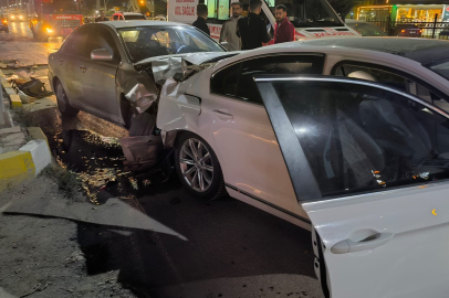 Van'da zincirleme kaza: 4 yaralı