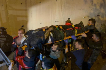 Kayseri'de kamyonet kanala uçtu: 1'i ağır 2 yaralı