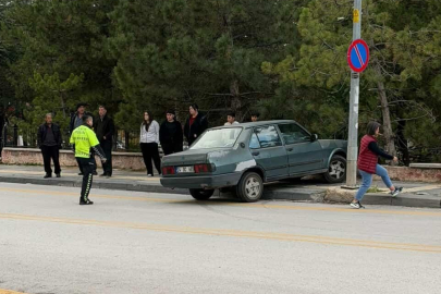 Ankara'da ehliyetsiz sürücünün çarptığı yaya yaralandı