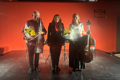 Bursa'da MEM Sahne’de sezon çello ve kanunun buluşmasıyla başladı