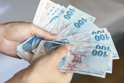 Dikkat çeken emekli maaşı çağrısı: Asgari ücret mesajı dikkat çekti!