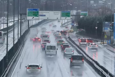 İstanbul'a valilikten sarı kodlu yağış, sel ve su baskını uyarısı geldi