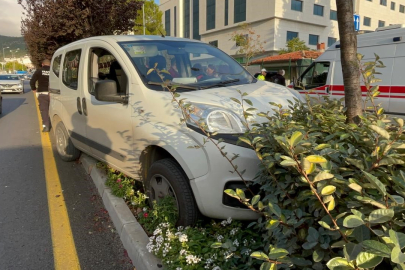 Muğla'da araç refüje çıktı: 1 yaralı