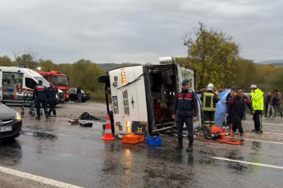 Bartın'da işçi servisi devrildi: 1 ölü, 19 yaralı