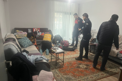 Emekli astsubay evinde ölü bulundu