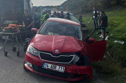 Bolu D-100'de iki araç çarpıştı: 5 yaralı