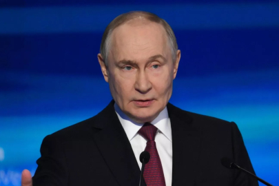 Putin: Rossotrudniçestvo, zorlu dış politika ortamına rağmen önemli bir rol oynuyor