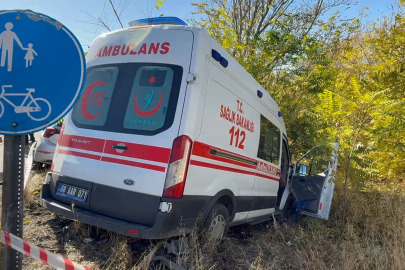 Aksaray'da hastaneye giden doktorun aracı ile hasta taşıyan ambulans çarpıştı: 1'i doktor 7 yaralı