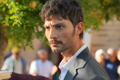 İlhan Şen sevgilisiyle davete katıldı, yorumlar gecikmedi!