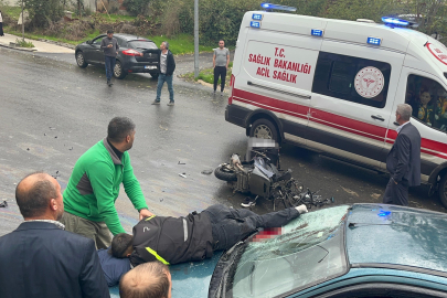 Tekirdağ'da kazada motosiklet otomobilin üzerine düştü: 1’i ağır 2 yaralı