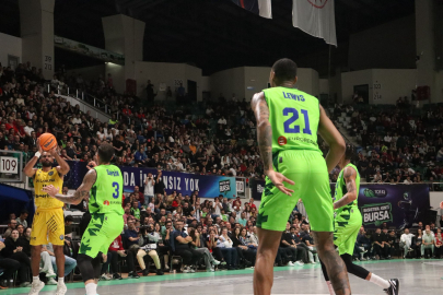 TOFAŞ, Tenerife’ye evinde mağlup oldu