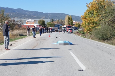 Burdur'da otomobille çarpışan motosikletin sürücüsü hayatını kaybetti