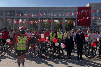 Bursa Nilüfer’de Cumhuriyet coşkusu pedallarla sokaklara taşındı