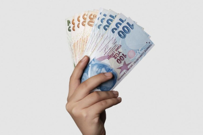 Bankalar emekli promosyonu yarışında! Bir artış daha geldi...