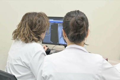 Evden çıkamayan 44 bin hastaya uzaktan muayene hizmeti