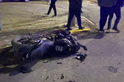 Kocaeli'de iş makinesi ile çarpışan motosikletli ağır yaralandı