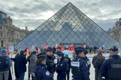 Louvre soygununda iki şüpheli suçunu itiraf etti