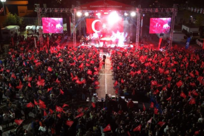 Mustafa Ceceli'den Yıldırımlılara unutulmaz gece