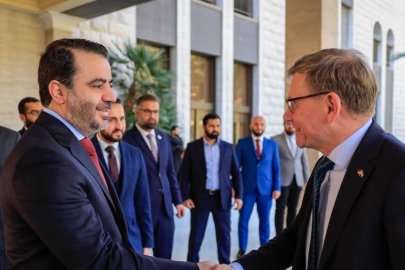 Suriye Devlet Başkanı Eş-Şara, Almanya Dışişleri Bakanı Vadevol’u kabul etti