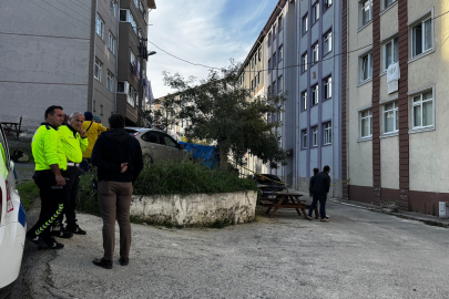 Zonguldak'ta bunalıma giren genç beşinci kattan atladı