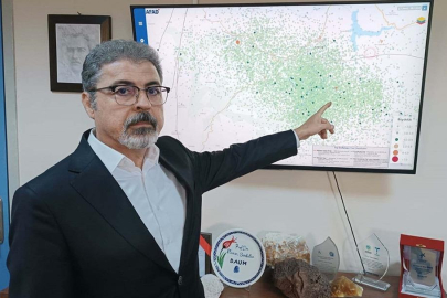 Prof. Dr. Hasan Sözbilir Balıkesir’e gidip arazide fay incelemesi yaptı! Korkutan deprem uyarısı...