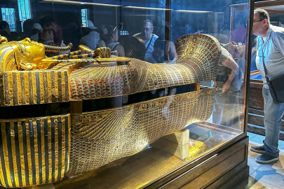 Tutankhamun’un mezarı ilk kez tamamen sergileniyor