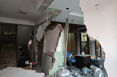 Balıkesir Sındırgı'da deprem esnafı olumsuz etkiledi