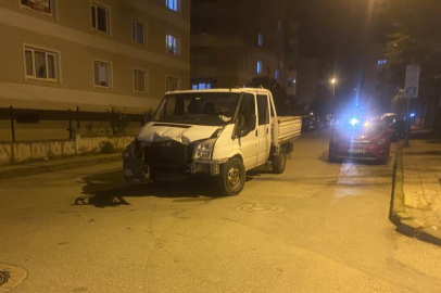 Bursa'da gece yarısı korkutan kaza! Otobüs ile kamyonet çarpıştı...