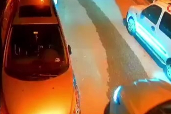 Bursa'da gece yarısı mahalleli sokağa döküldü! Patlama sesleri...