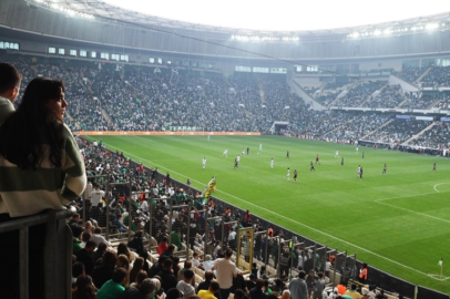 Bursa'da ilk kez maça giden çocuklar yerinde duramadı