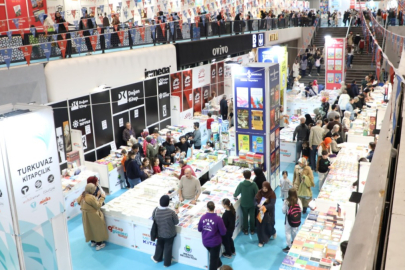 Bursa İnegöl Kitap Günleri tüm coşkusuyla sürüyor