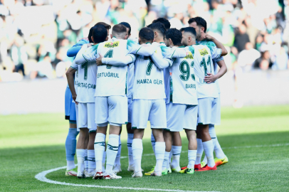 Bursaspor’un büyüklüğü hakemleri etkiliyor!