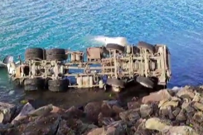 Elazığ'da beton mikseri göle uçtu: 1 yaralı